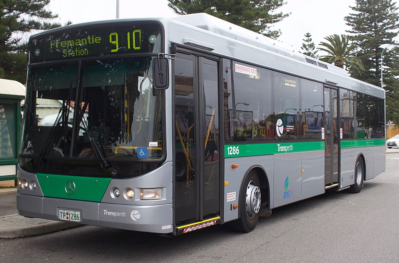 File:Transperth Volgren CR228L bodied Mercedes-Benz OC500LE CNG 01.jpg