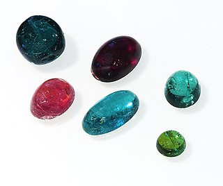 <span class="mw-page-title-main">Cabochon</span> Gemstone that has been shaped and polished