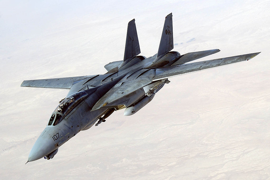 المقاتلة الاعتراضية F-14 Tomcat الامريكيه  1024px-US_Navy_051105-F-5480T-015_An_F-14D_Tomcat%2C_conducts_a_mission_over_the_Persian_Gulf-region
