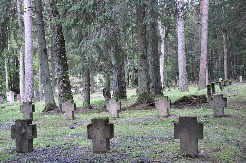 File:Vācu karavīru kapi pie Kanneniekiem (WWI), Baldones pagasts, Baldones novads, Latvia - panoramio.jpg