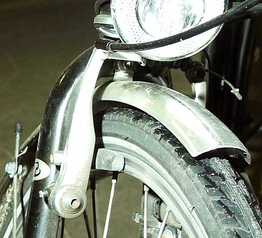 Fichier:V-brake-bremse.jpg — Wikipédia