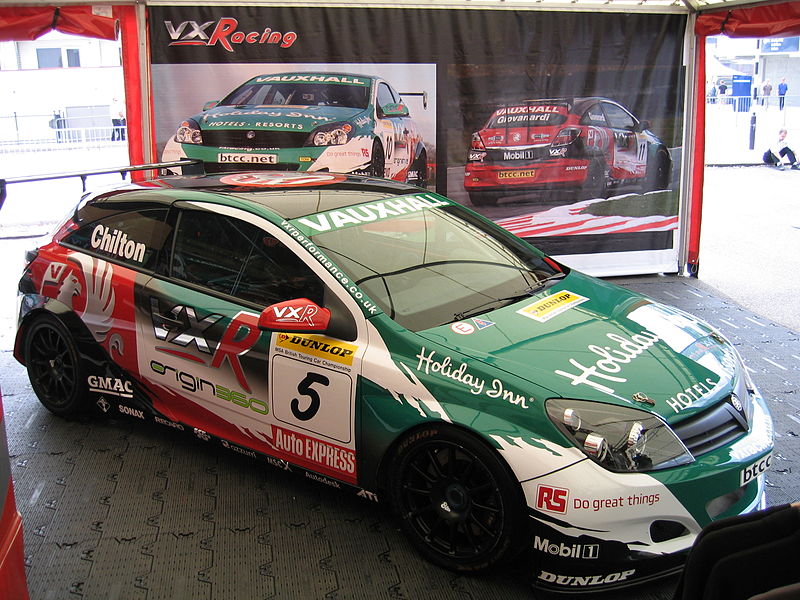 File:Vauxhall Astra VXR Touring Car - Flickr - robad0b (1).jpg