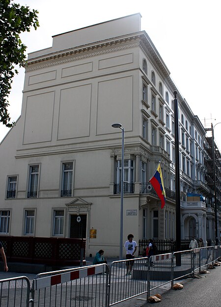 Venezualan Embassy London 8772.jpg