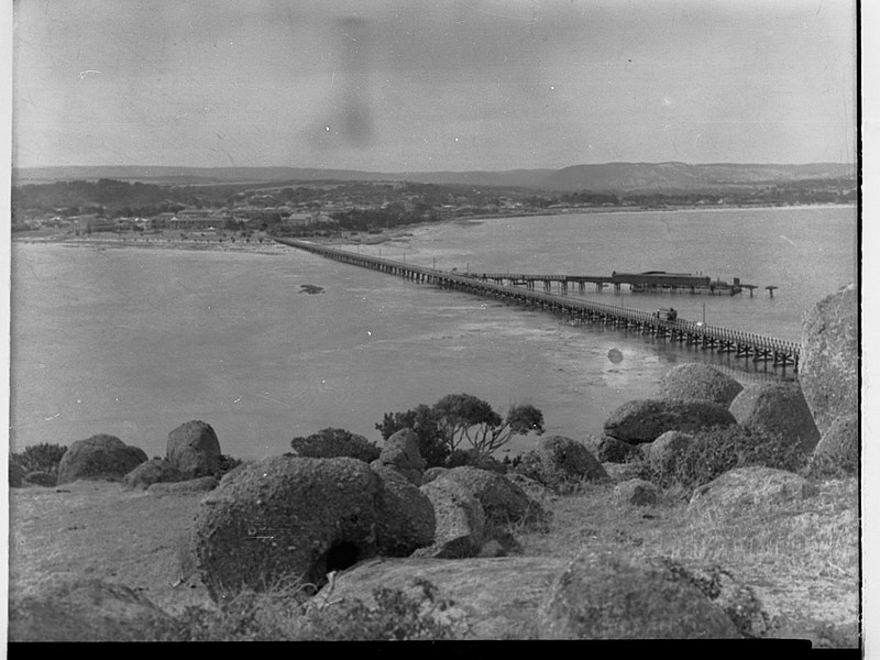 File:Victor Harbor Showing Jetty(GN09104).jpg
