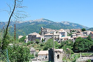 Village de Cozzano (Corse).jpg