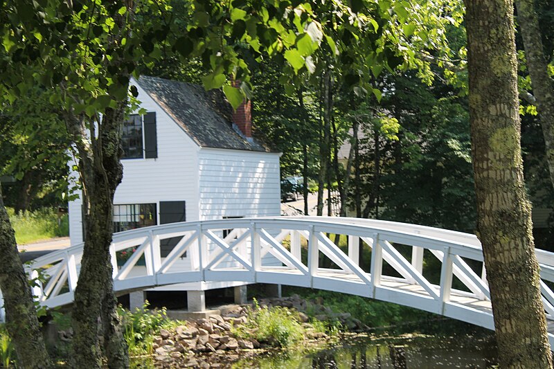 File:Walking bridge in Somesville, ME IMG 2234.JPG