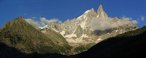 Aiguille Verte (4,122 m) and Aiguille du Dru (3,754 m)