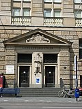 Wiesbaden - Landesbibliothek - Portal.jpg
