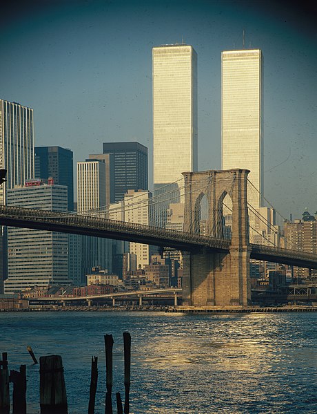 File:World Trade Center exterior with Brooklyn Bridge in foreground - LCCN2021636618.jpg