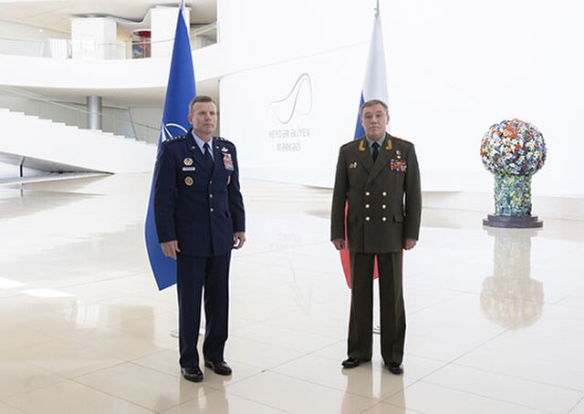 Wolters with Russian Chief of the General Staff Valery Gerasimov in Baku, July 2019.
