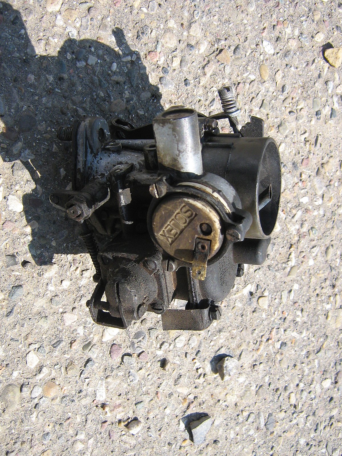 File:1962 Volkswagen Beetle Solex 28 PICT Carburetor (3564058176).jpg -  Wikimedia Commons