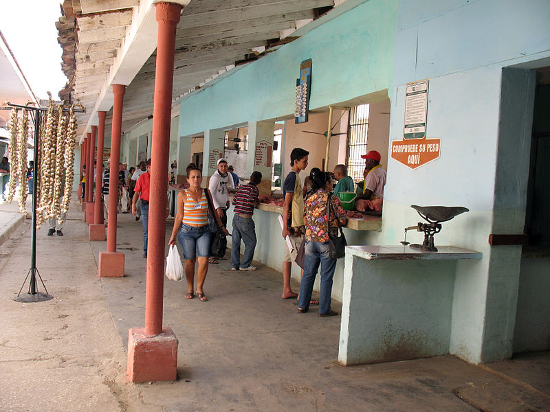 File:2012-02-Agrarmarkt Sancti Spiritus Kuba anagoria 02.JPG