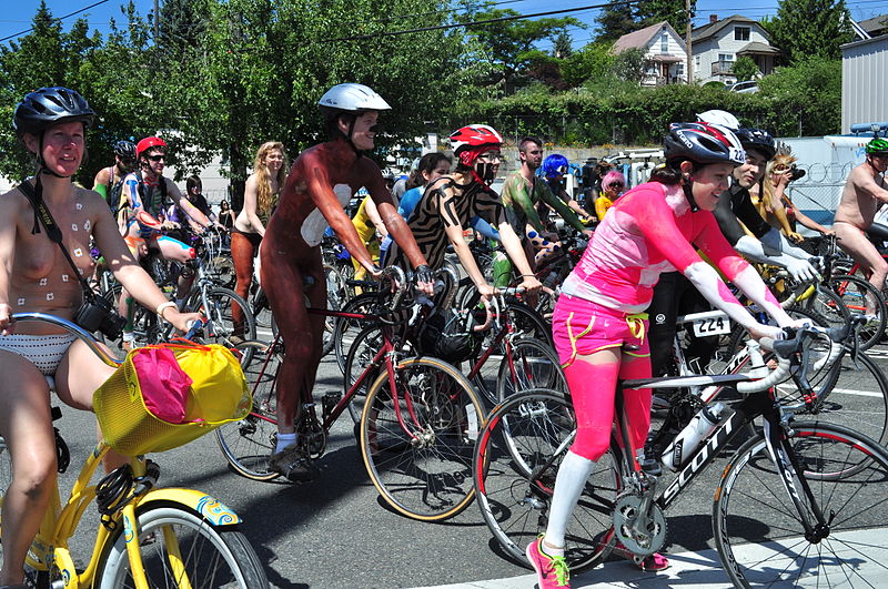 File:2014 Fremont Solstice cyclists 199.jpg