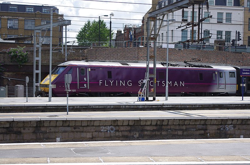 File:91101 at London Kings Cross.jpg