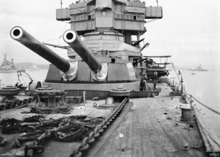 Australia's forward turret ('A') in 1918; note the port (i.e. left-side) wing turret in the background with a biplane on its roof