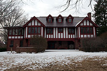 AlphaXiDeltaSororityChapterHouse Urbana Illinois 4414.jpg