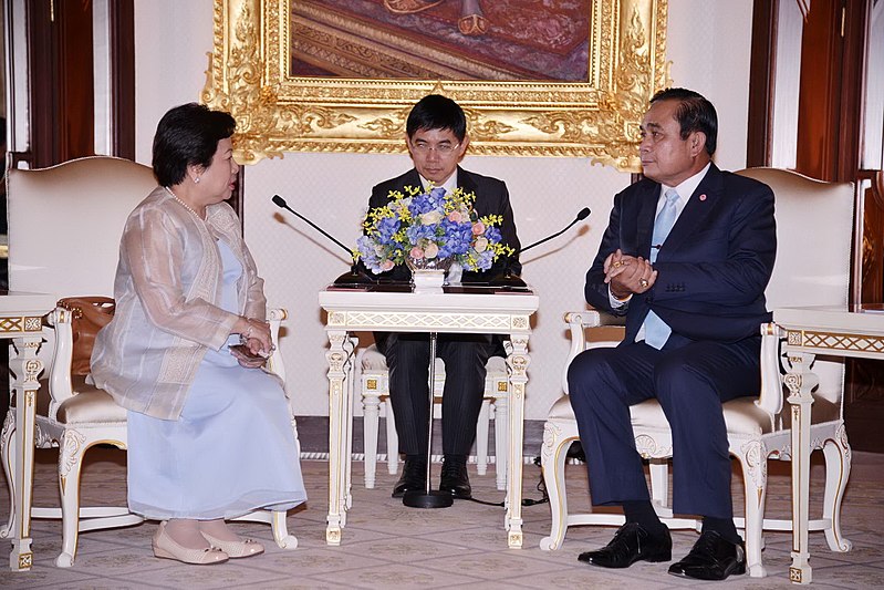 File:Ambassador Mary Jo A. Bernardo-Aragon and Prime Minister Prayuth Chan-o-cha meet at the Thai Government House.jpg