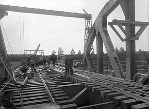 Gjutning av betongmotvikt för klaff 1920