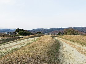 Atsukashiyama ruins.jpg
