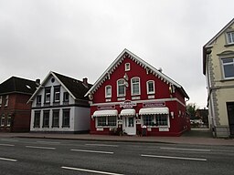 Leerer Landstraße in Aurich