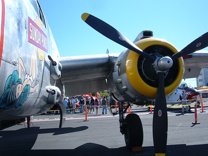 File:B-25J Sunday Punch port engine.JPG