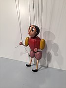 Bauhaus Marionette Nachbau Der-Bucklige-Seite.jpg