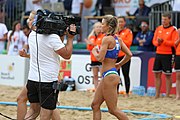 Deutsch: Beachhandball Europameisterschaften 2019 (Beach handball Euro); Tag 5: 6. Juli 2019 – Frauen, Halbfinale, Ungarn-Niederlande 2:0 (19:16, 15:12) English: Beach handball Euro; Day 5: 6 July 2019 – Semifinal Women – Hungary-Netherlands 2:0 (19:16, 15:12)