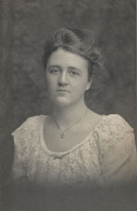 Beatrice Fenton 1910.jpg