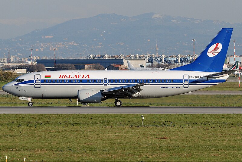 File:Belavia B737-300 (EW-308PA) @ FCO, Dec 2011.jpg