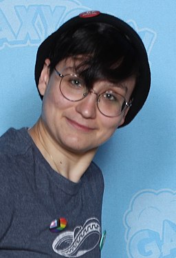 Bex Taylor-Klaus (49732284201)