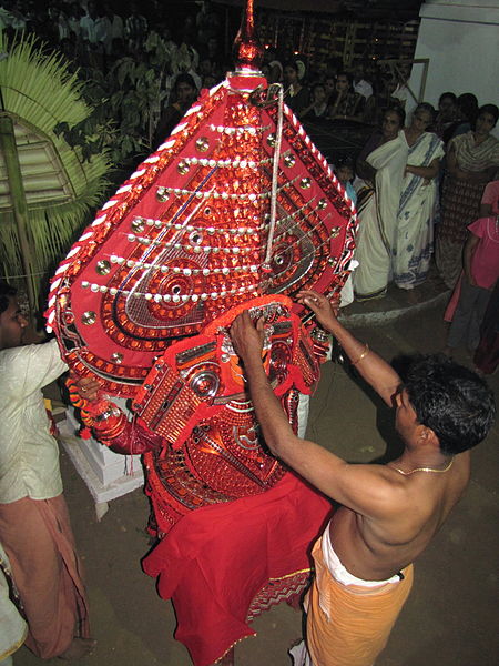 File:Bhairavan Theyyam getting ready.jpg