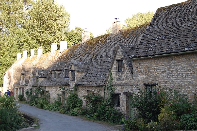 File:Bibury 2.jpg