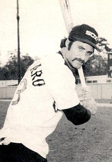 <span class="mw-page-title-main">Bob Molinaro</span> American baseball player