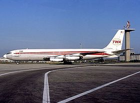 Un Boeing 707-331 de la TWA, similaire à celui impliqué dans l'accident