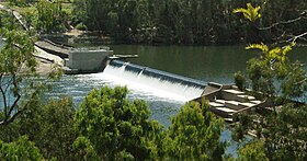 Боуэн өзені Weir.jpg