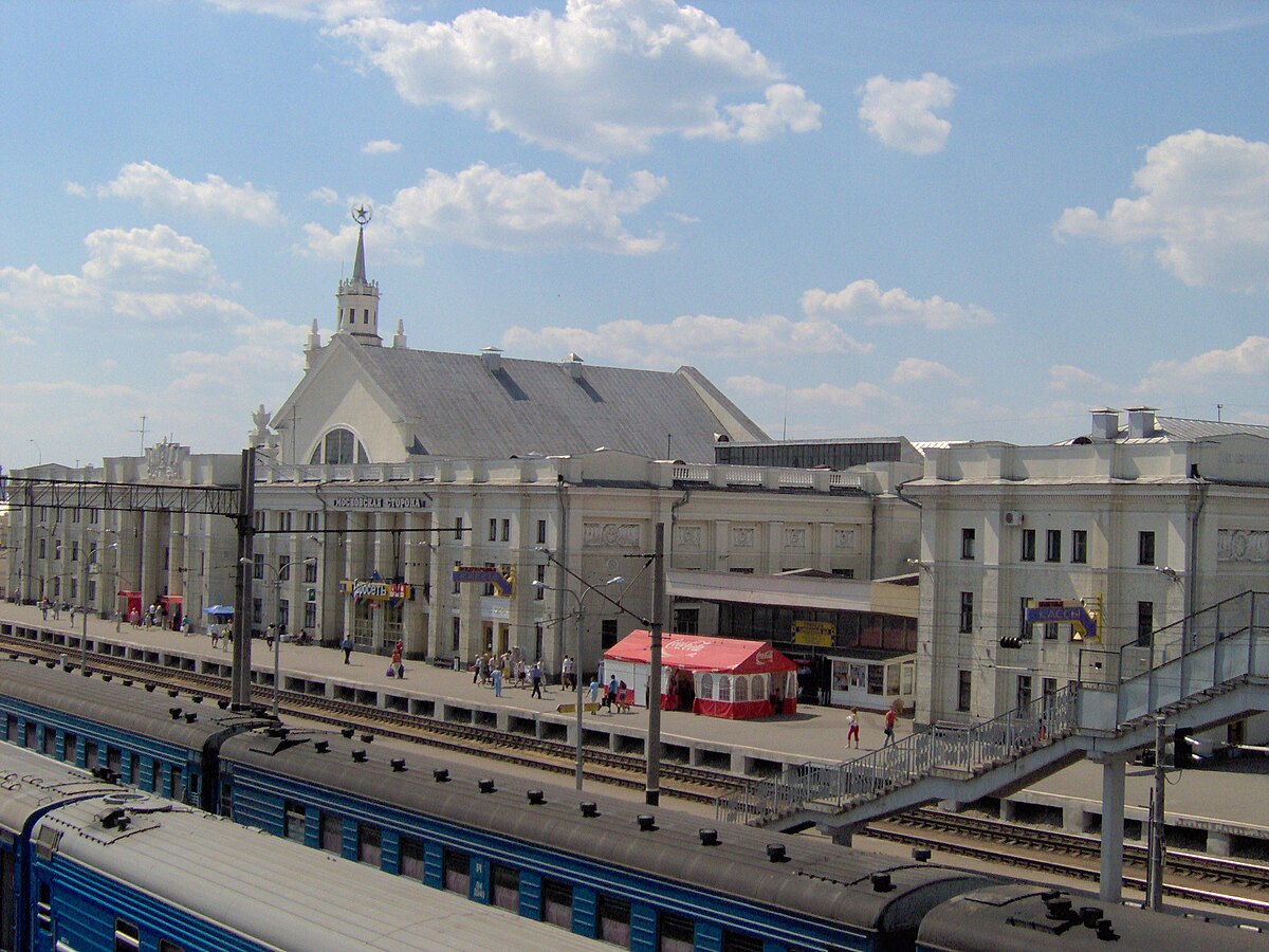 Файл:Brest train station.jpg — Википедия