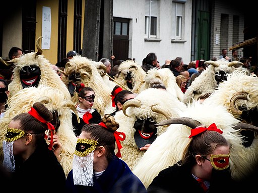 Busó-walking of the Hungarian Carnival - Farsangi busójárás