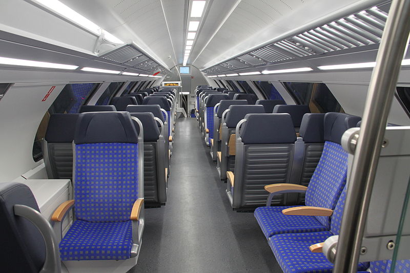 File:CFL Class 2300 Second class upstairs.JPG