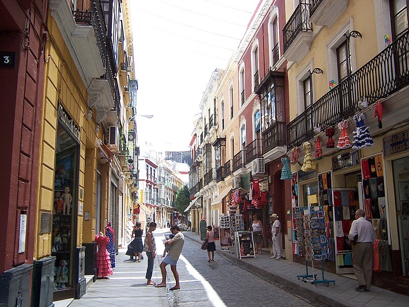 File:Calle Hernando Colón, Seville 001.jpg