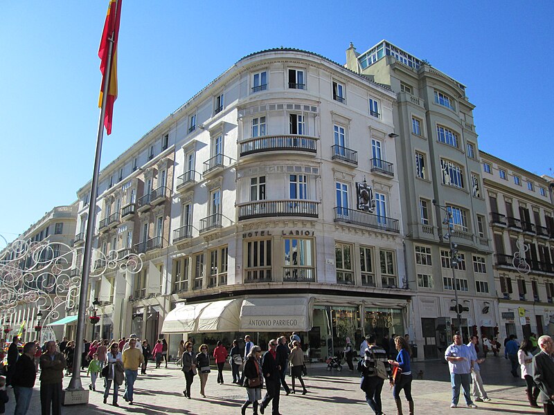 File:Calle Larios 2, Málaga 06.jpg