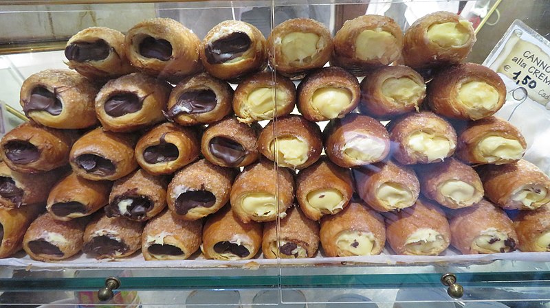 File:Cannoli on sale in Genoa.JPG