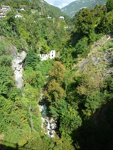 File:Châtillon fonderie Gervasone.JPG