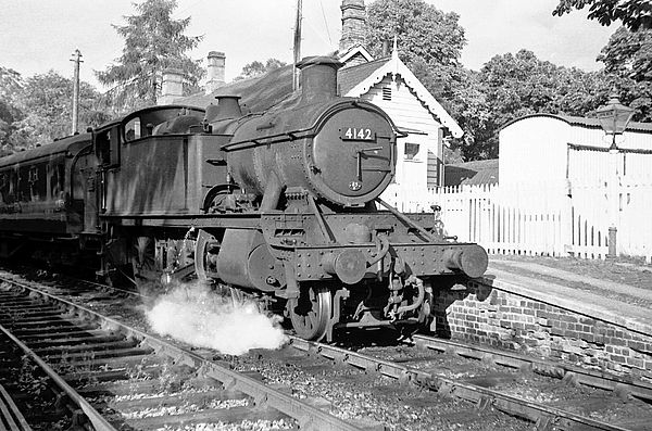 A train at Chipping Norton in 1962