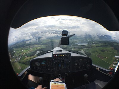 Cockpit view in the Diamond DV20 katana over the Gruyere