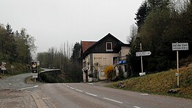 Kuvaava artikkeli Col des Croix