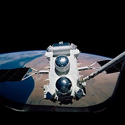 Compton Gamma Ray Observatory grappeled by Atlantis (S37-99-056).jpg