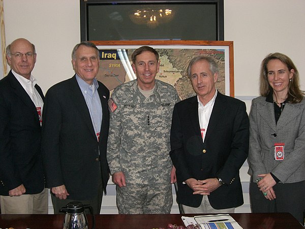 Pearce, Jon Kyl, Bob Corker, and Gabby Giffords with David Petraeus in 2007