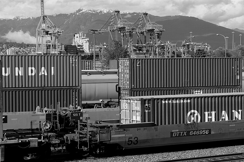 File:Containers by sea and rail (5946462196).jpg