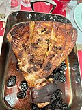Thumbnail for File:Cooked ham with cloves, Christmas Day dinner, Brisbane, 2022.jpg