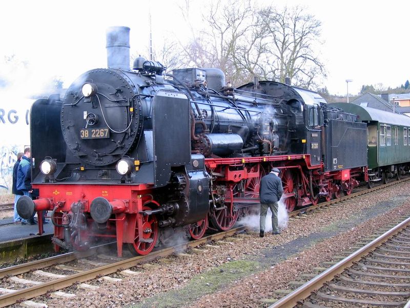 Das Eisenbahnmuseum Bochum, das größte private Eisenbahnmuseum Deutschlands 800px-Dampflok-p8